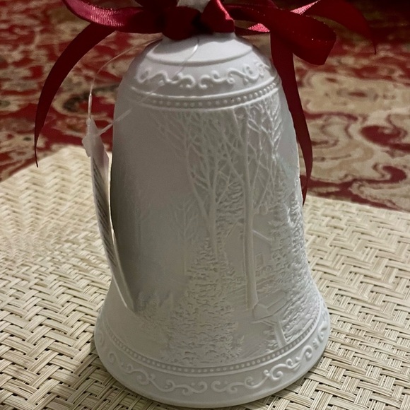 Kringle Express 5” Illuminated Porcelain Holiday Bell with Gift Box - Picture 15 of 15